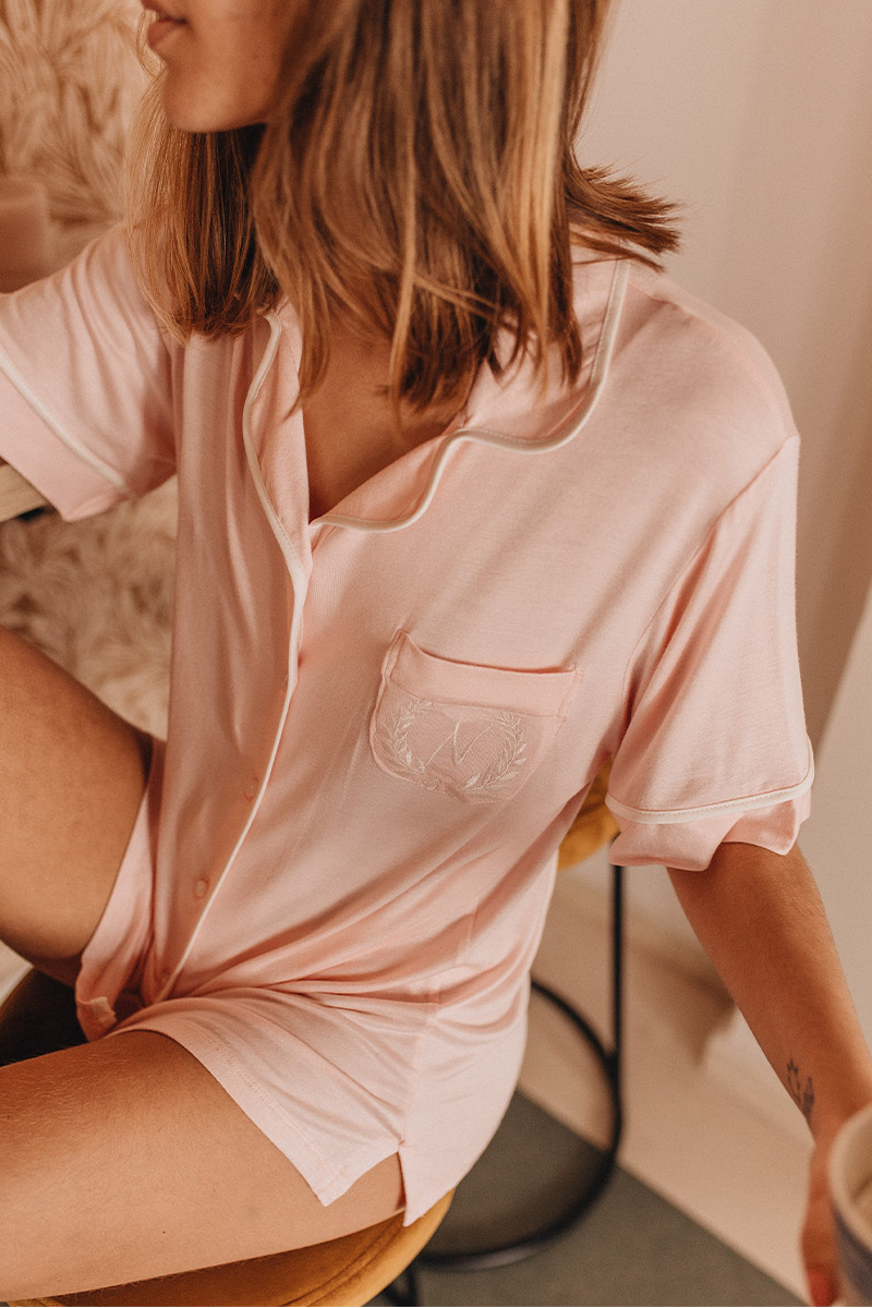 Pijama corto abotonado rosa claro